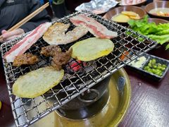 -喝丢一只鞋·东北烤肉·烧烤·铜火锅(江宁店)