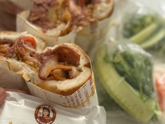 -Bánh Mì Huynh Hoa