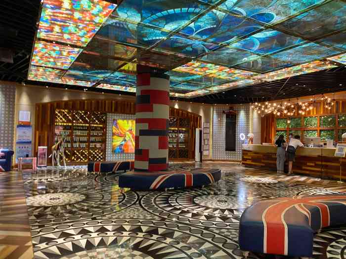 k 全国连锁ktv(绿地缤纷天地店)-"开张半年左右,我觉得环境,音效都