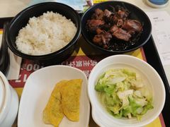 -老娘舅餐厅(黄龙体育中心店)