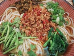 纯正云南小锅米线-遇见阿家村云南菜(魏公村店)