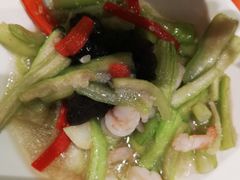 丝瓜爆虾球-蓝白自选餐厅(烟大店)