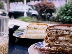 -Be Lived Cafe比例咖啡(摩天轮店)