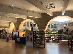 -王府井奥莱临潼小镇(临潼店)
