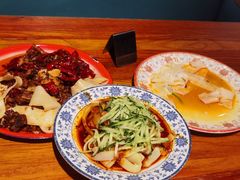 -22号传承新疆菜·柴窝堡辣子鸡