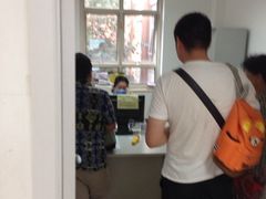 iphone_upload_pic-首都儿科研究所附属儿童医院-停车场