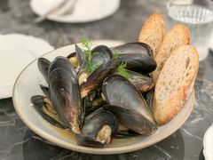 -LESCEDARS Brasserie Bistro香柏树