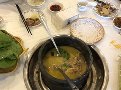 -鲁朗纳麦石锅鸡庄园