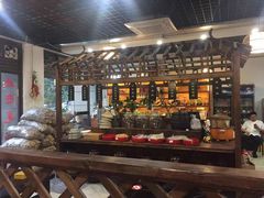 -黄桷树曹家私房菜(江与城店)