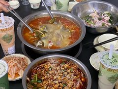 -周良天山牛杂城(天山路总店)