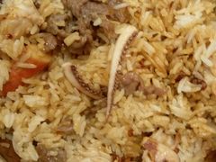 海鲜拼牛肉煲仔饭-正德顺順德雙皮奶(中信店)