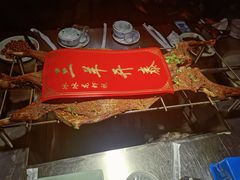 -冰冰龙虾·江湖菜·花园江景餐厅