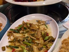 -茅台镇网红溶洞餐厅·茅帮菜馆