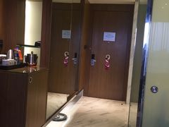 -上海滴水湖皇冠假日酒店