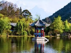 -黑龙潭风景区