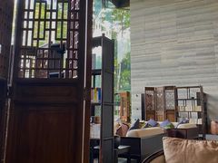 -隐秀山居酒店大堂吧