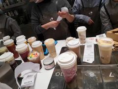-喜茶(杭州滨江宝龙店)