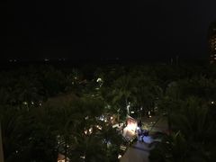 -三亚湾海居铂尔曼度假酒店