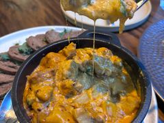 辣芝士焖鸡肉蘑菇锅-Brut Eatery Wine Bar & Restaurant (建国东路店)