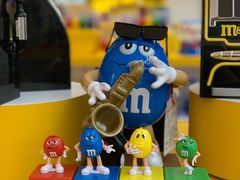 -m豆巧克力世界(上海世茂广场店)