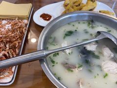 -雪湖煜辰鱼头老店(雪野湖店)