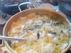 避风塘金蒜酸菜鱼-避风塘·金牌店·夜宵(金玉兰店)