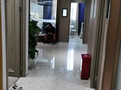 -柏乐口腔医院·舒适化无痛种植牙中心(东盟商务区院)