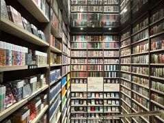 -钟书阁(群光广场店)