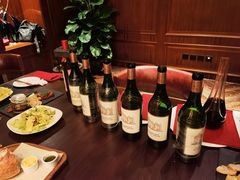 -恰餐厅及酒吧 CHAR Bar & Grill (北京丽都皇冠假日店)