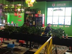 -川渝窈妹纸包鱼·齐齐哈尔烤肉