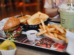 -The Habit Burger Grill 哈比特汉堡(复兴soho店)