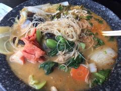 -小蛮椒麻辣烫·麻辣拌(青浦宝龙店)
