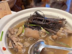 -头上红煨盐鸡·非遗院子餐厅