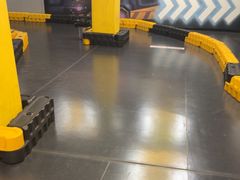 -极限PLAY运动娱乐新世界·团建派对潮玩休闲馆·室内蹦极高空游乐园