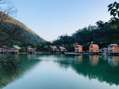 -十万大山布透温泉