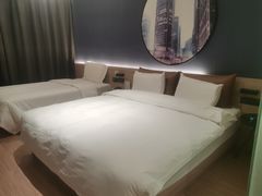 -艾豪森酒店(西安大雁塔大唐不夜城店)