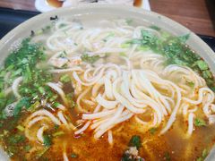 -亮亮面馆(经六路店)