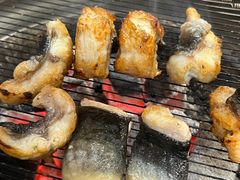 -围炉肉舍•炭烤活鳗•丹东海鲜烤肉(步行街店)