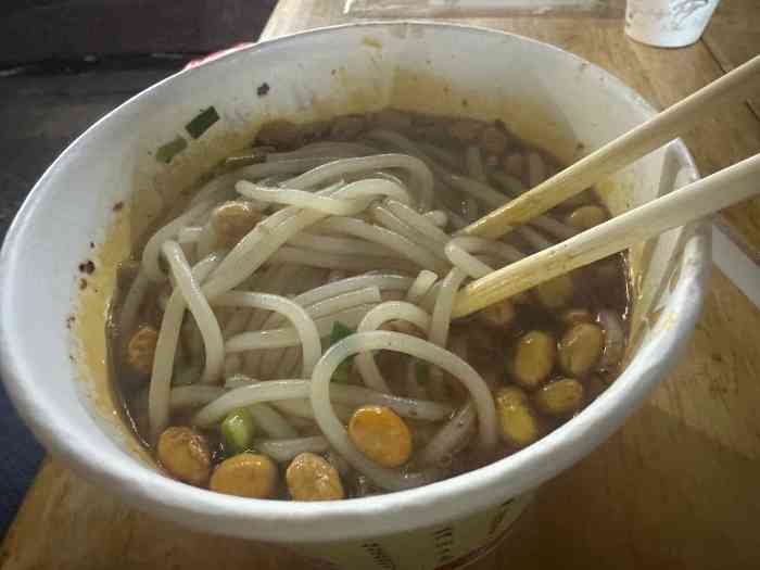 覃肥叔桂林米粉(粮道街店)-"终于有机会打卡大名在外的覃肥叔,呵呵