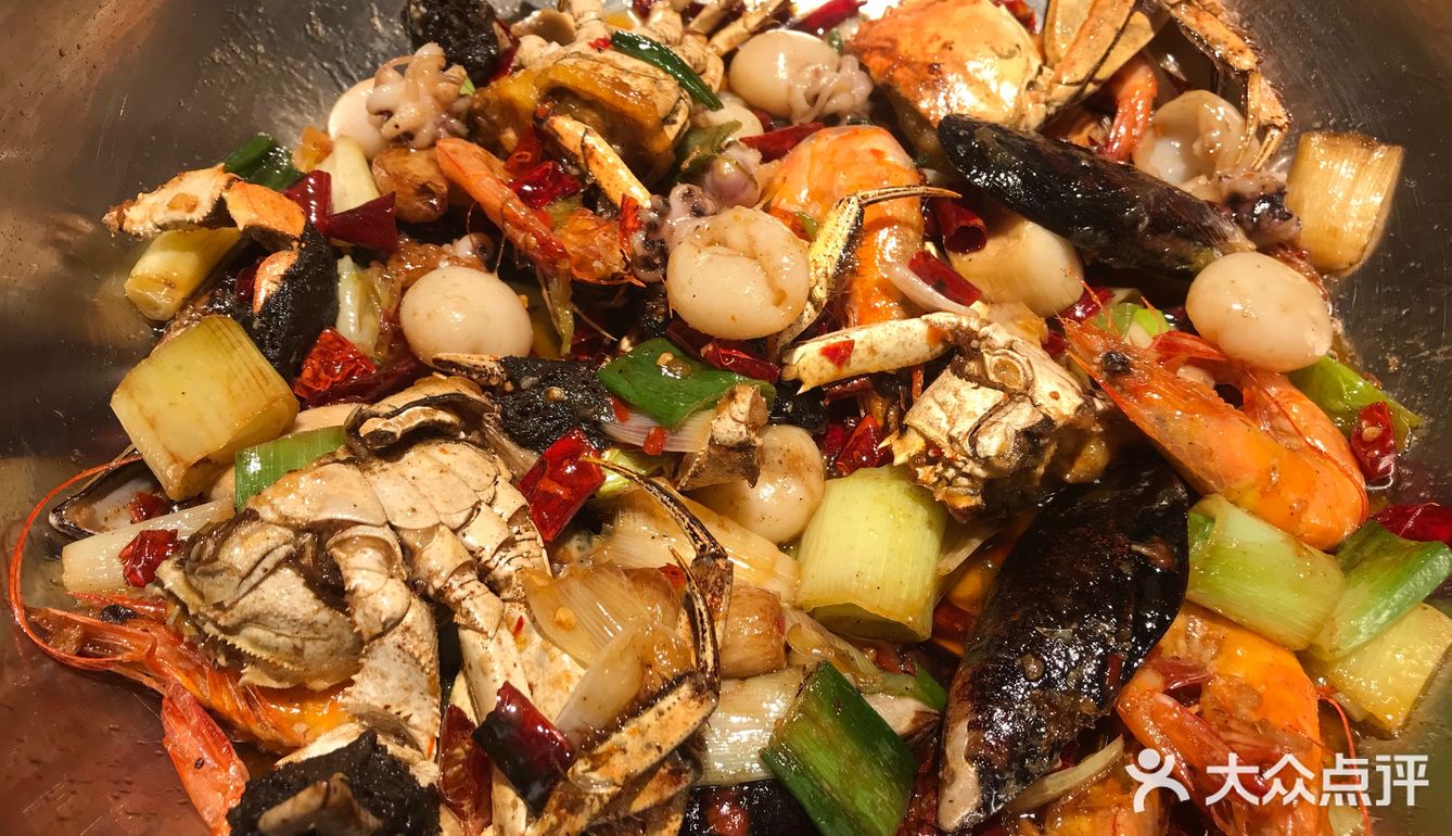 分量也还可以，螃蟹应该有好几只