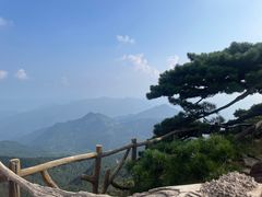 -罗田薄刀峰风景区