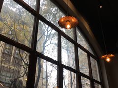 靠窗位-VESH COFFEE(定西路店)