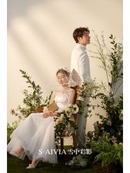 -雪中彩影婚纱摄影·微光艺术中心