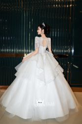 点击看大图 -艾拉·女王婚纱礼服馆