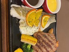 -必胜客(东三路店)