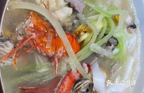 Signature Luxury Seafood Noodles