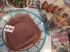春娇爆奶漏奶华-九龙冰室(新中关购物中心店)