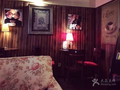 卡座-爱上层楼咖啡馆(为公桥店)