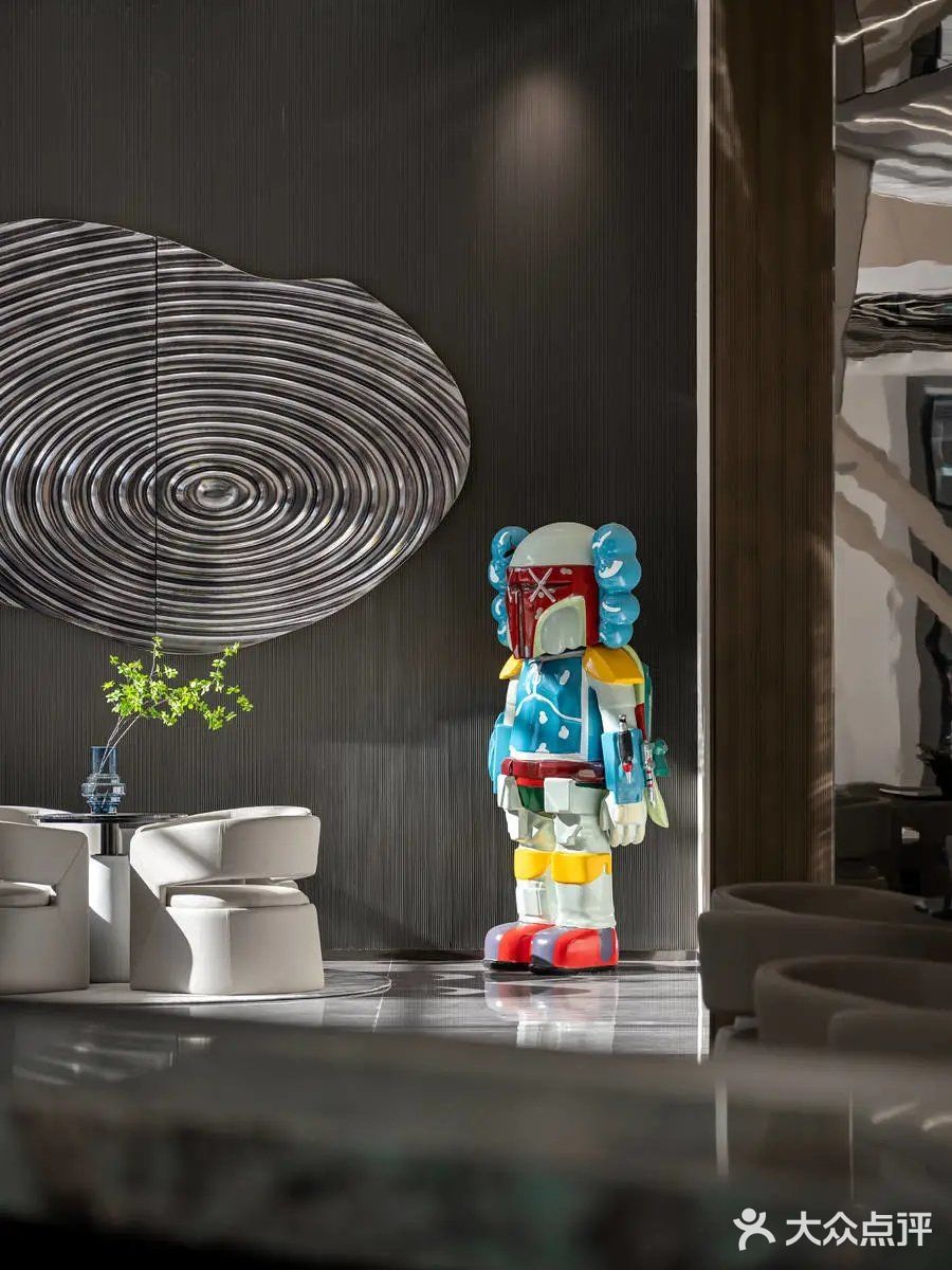 用艺术化的手法 ，造一个时空驿站！