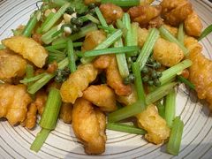 -阿瓦山寨·湘菜现炒·剁椒鱼头王(咸阳总店)